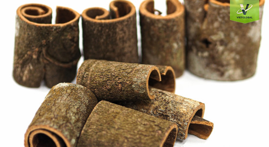 Quế cắt tròn nguyên vỏ